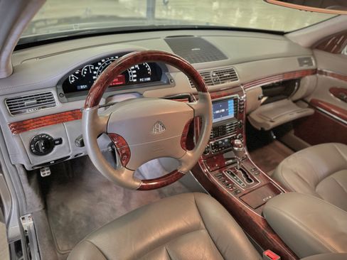 Used 2005 Maybach 57 image 14