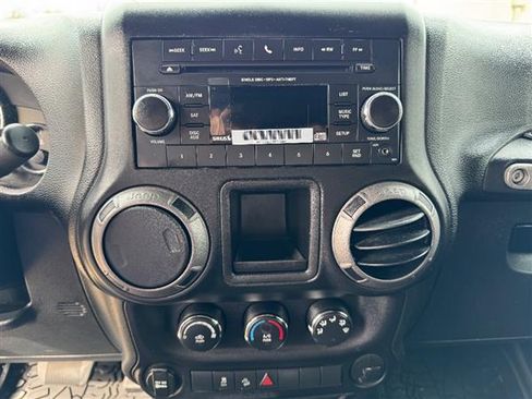 Used 2016 Jeep Wrangler Sport image 12