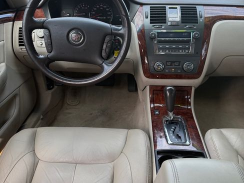 Used 2007 Cadillac DTS Luxury image 11