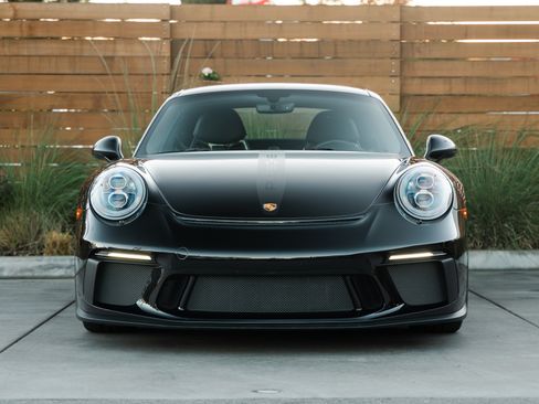 Used 2019 Porsche 911 GT3 Touring image 2