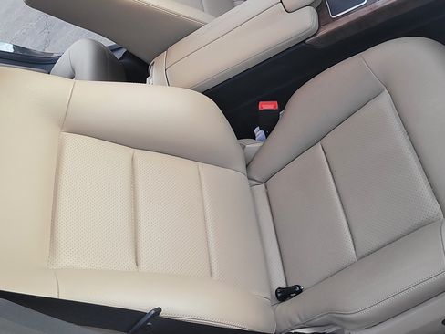 Used 2013 Mercedes-Benz E 350 Sport image 16