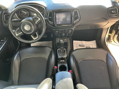 Used 2019 Jeep Compass Latitude image 15