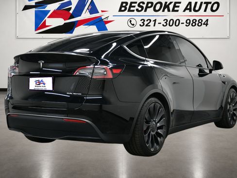 Used 2023 Tesla Model Y AWD Performance image 7