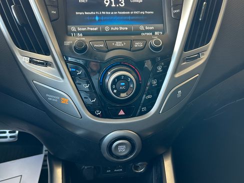 Used 2013 Hyundai Veloster UNAVAIL FWD image 15