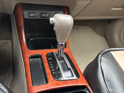 Used 2004 Toyota Camry V6 w/ XLE Premium Pkg FWD image 7