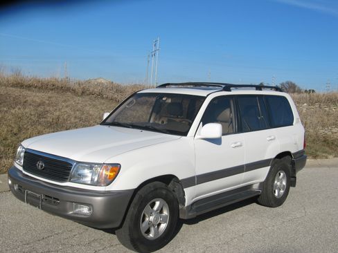 Used 2000 Toyota Land Cruiser UNAVAIL AWD/4WD image 1
