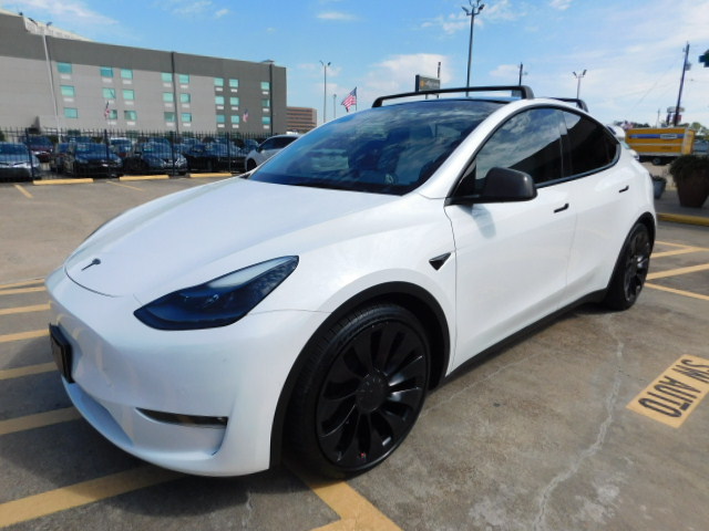 Used 2022 Tesla Model Y AWD Performance image 4