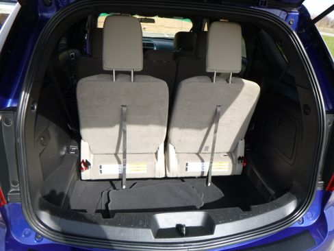 Used 2014 Ford Explorer XLT image 16