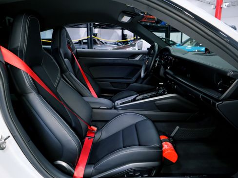 Used 2024 Porsche 911 Carrera 4S image 19
