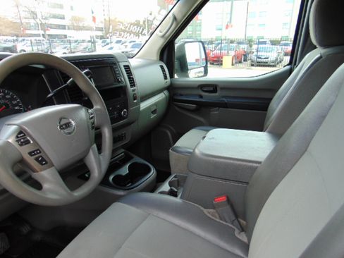 Used 2017 Nissan NV 2500 SL image 11