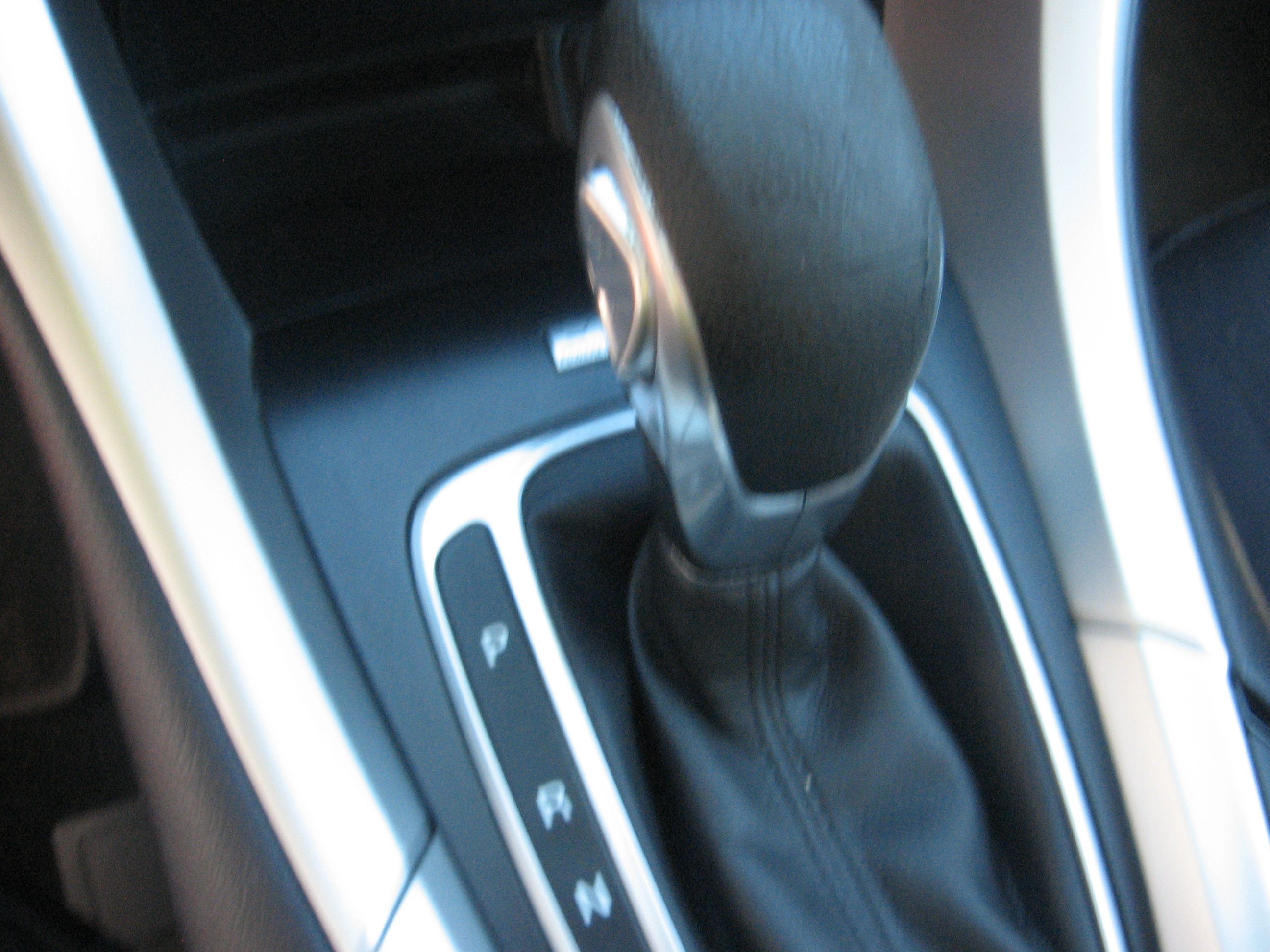 Used 2014 Ford Fusion SE FWD image 12