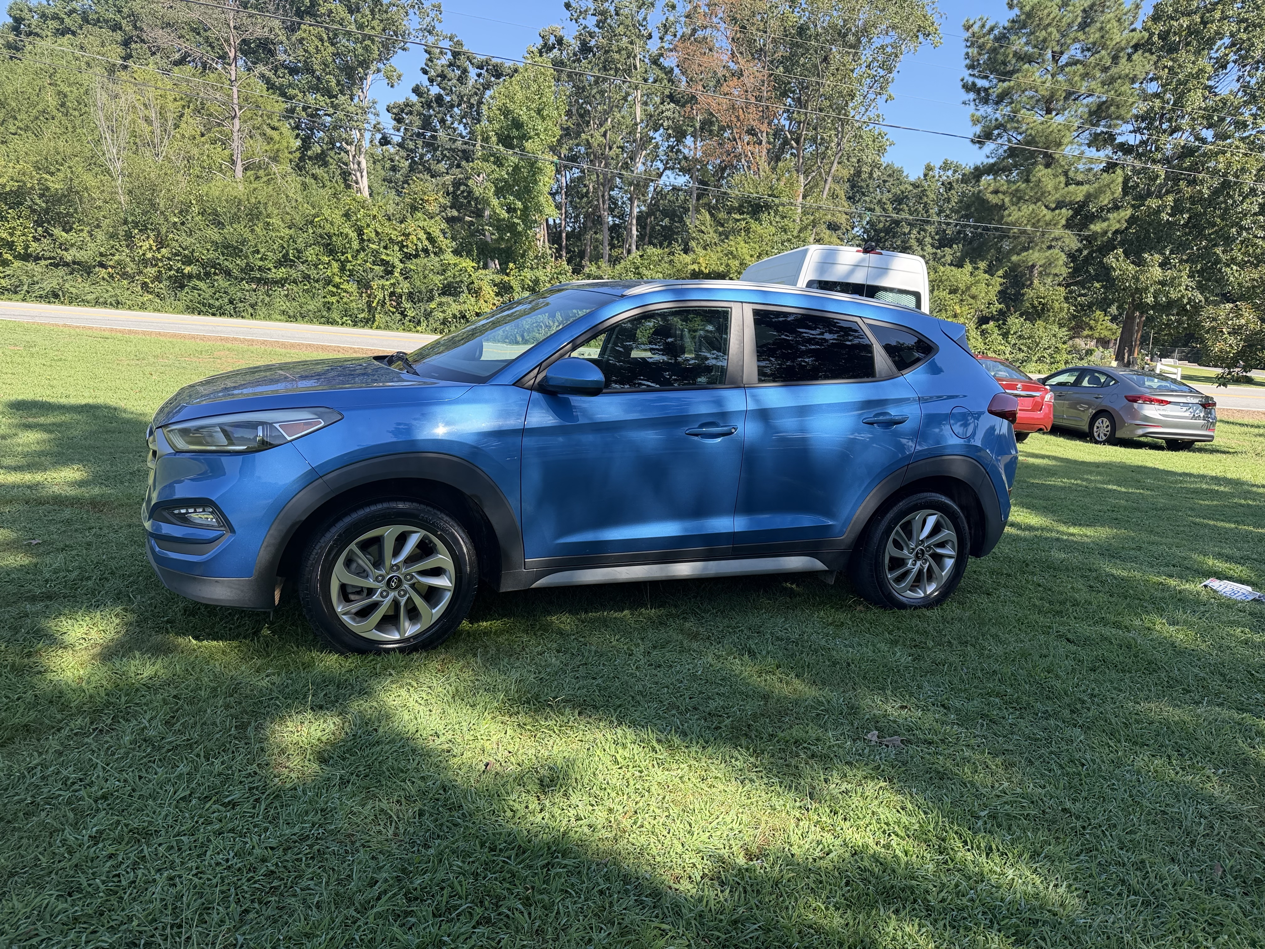 Used 2018 Hyundai Tucson FWD image 2