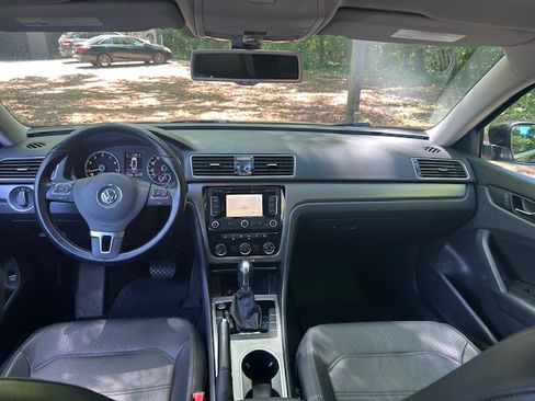 Used 2014 Volkswagen Passat image 21