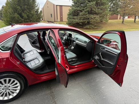 Used 2016 Volkswagen Passat 1.8T SE image 9