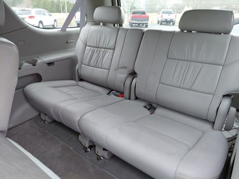 Used 2003 Toyota Sequoia SR5 image 11