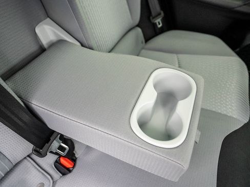 Used 2016 Toyota Prius image 25