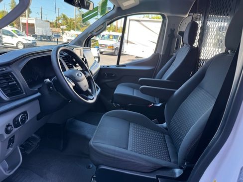 Used 2023 Ford Transit 250 image 7