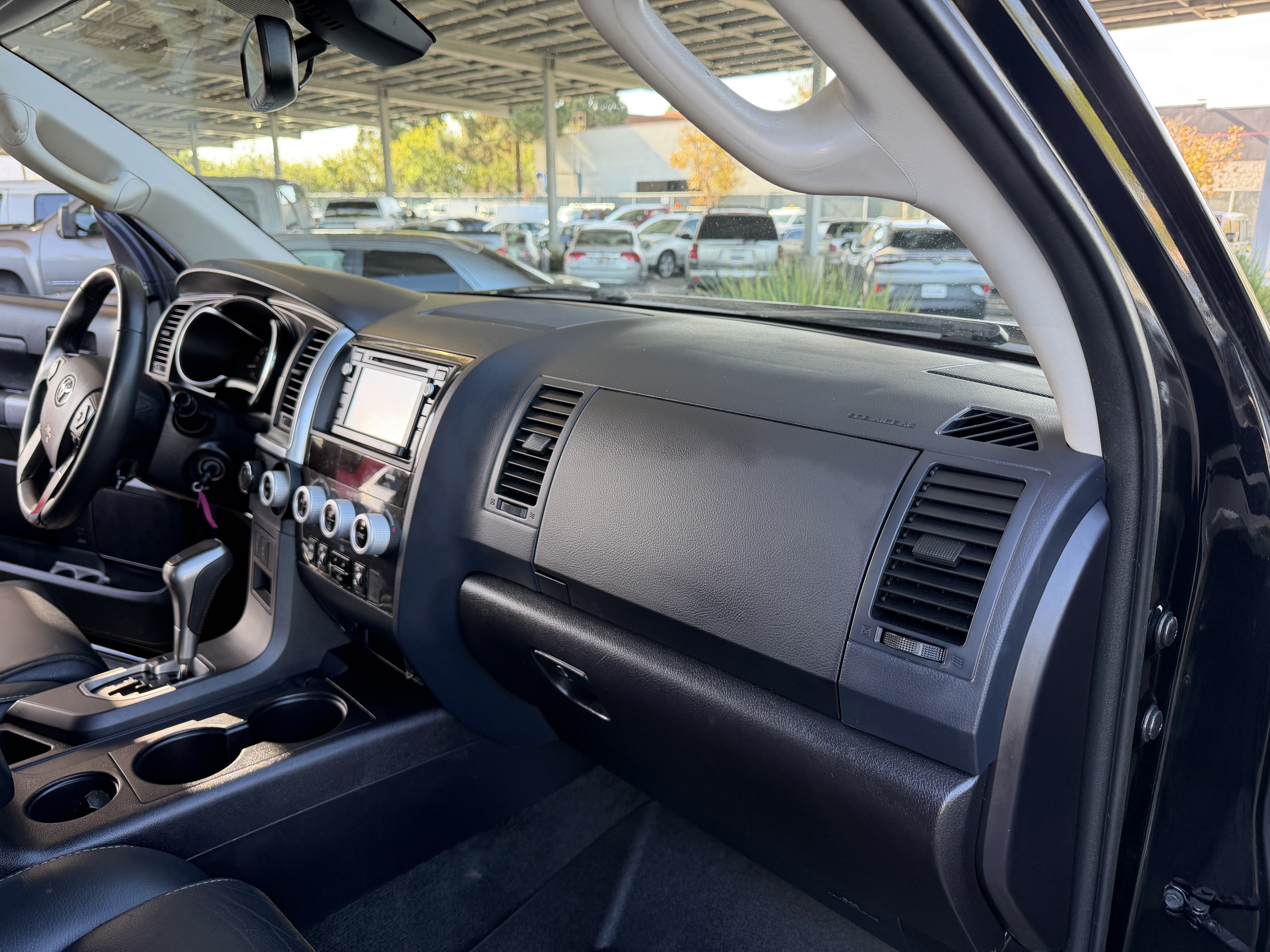 Used 2018 Toyota Sequoia TRD Sport AWD/4WD image 32