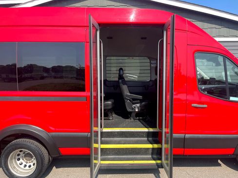 Used 2021 Ford Transit 350 XLT w/ Livery Prep Package image 16