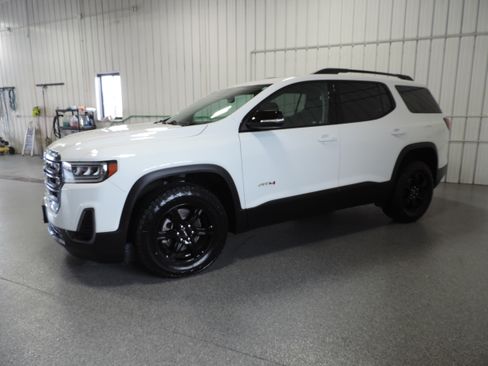 Used 2020 GMC Acadia AWD AT4 image 3
