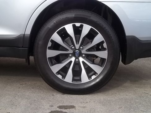 Used 2017 Subaru Outback 2.5i Limited image 15