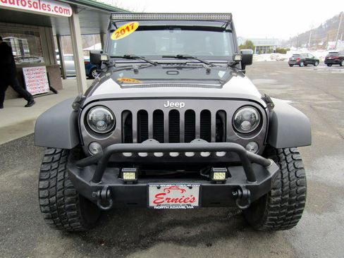 Used 2017 Jeep Wrangler Sport image 7