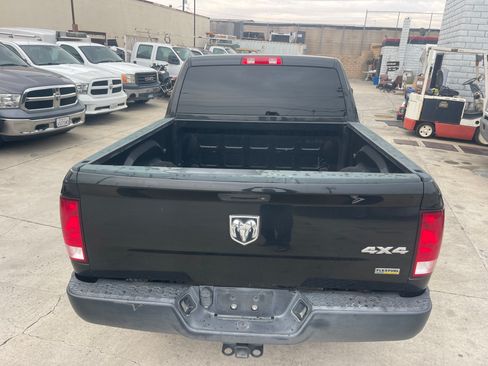 Used 2017 RAM 1500 ST image 7