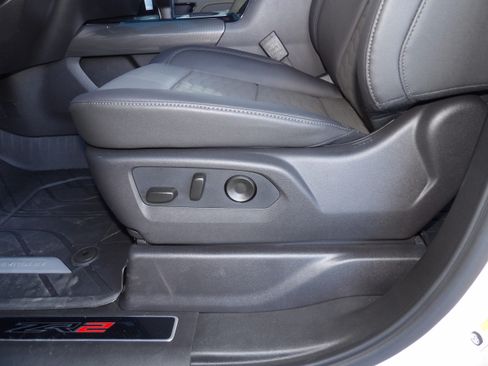 New 2026 Chevrolet Silverado 1500 ZR2 image 19