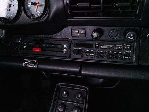 Used 1987 Porsche 911 Carrera RWD image 71