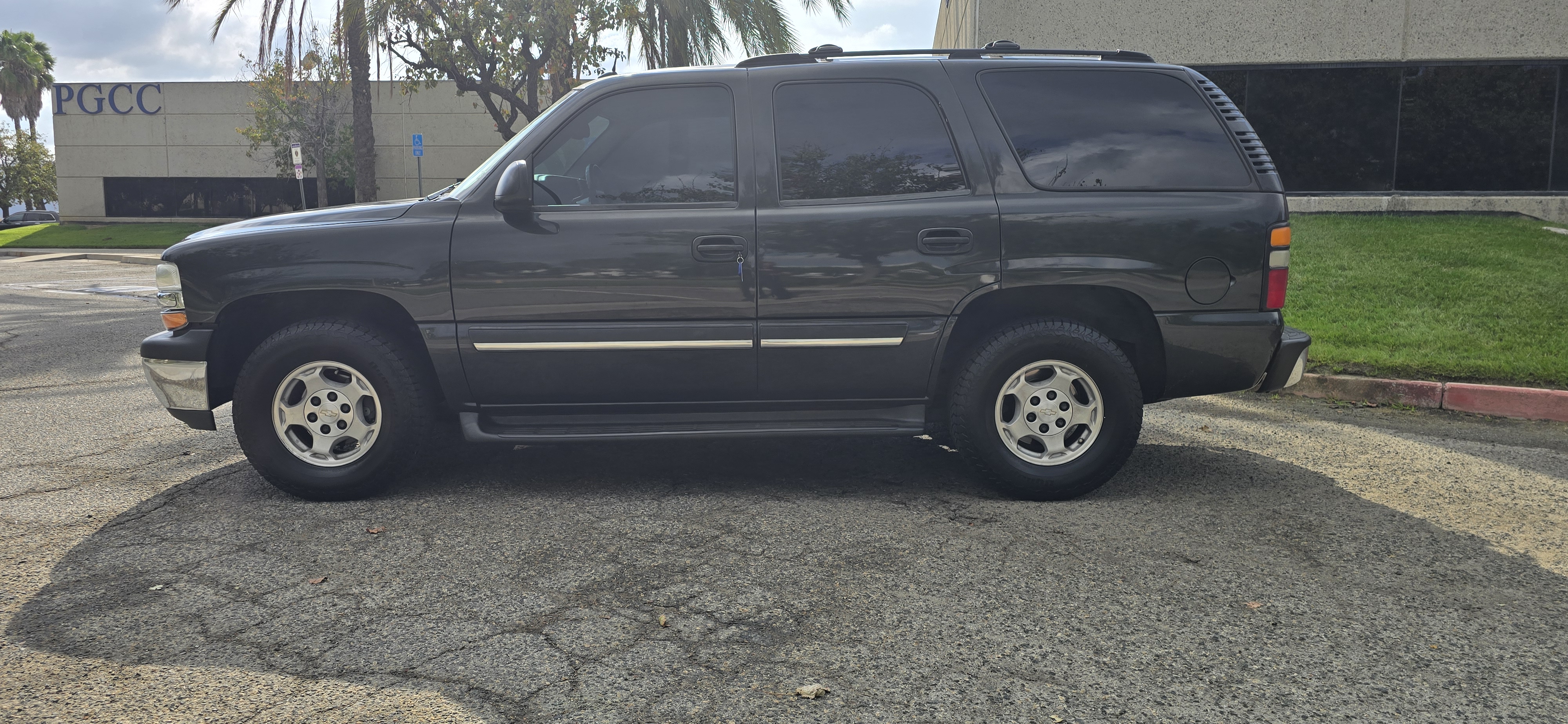 Used 2004 Chevrolet Tahoe 2WD image 10