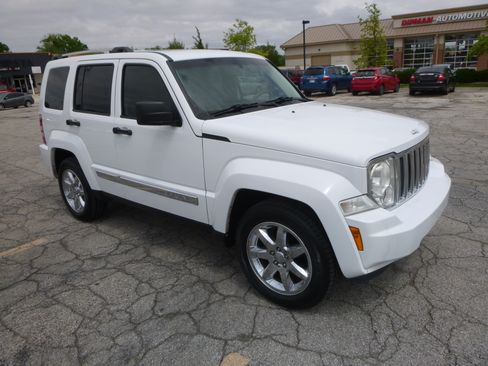 Used 2012 Jeep Liberty 4WD Limited image 4