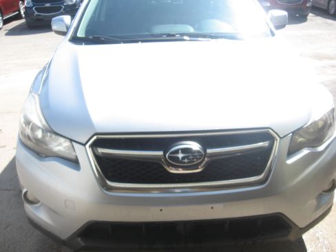 Used 2014 Subaru XV Crosstrek 2.0i Limited image 2