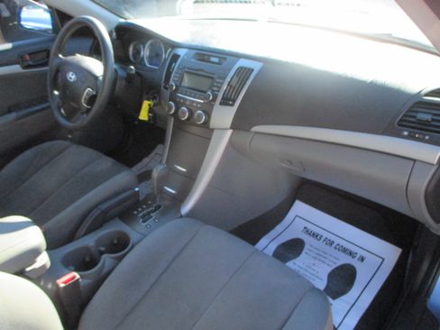 Used 2010 Hyundai Sonata GLS image 3