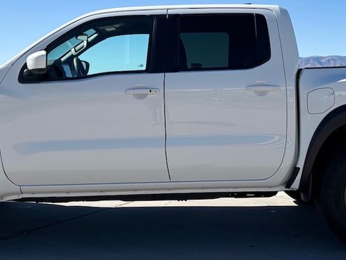 Used 2026 Nissan Frontier PRO-4X image 4