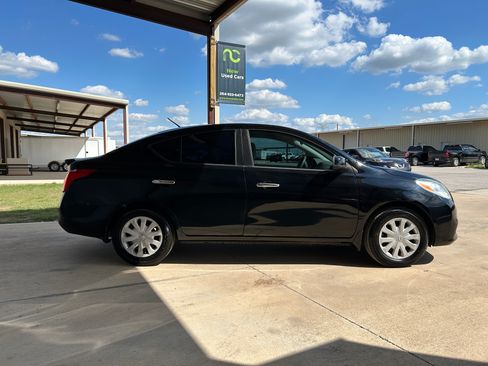 Used 2012 Nissan Versa image 6