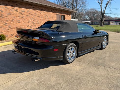 Used 2002 Chevrolet Camaro Z28 image 8