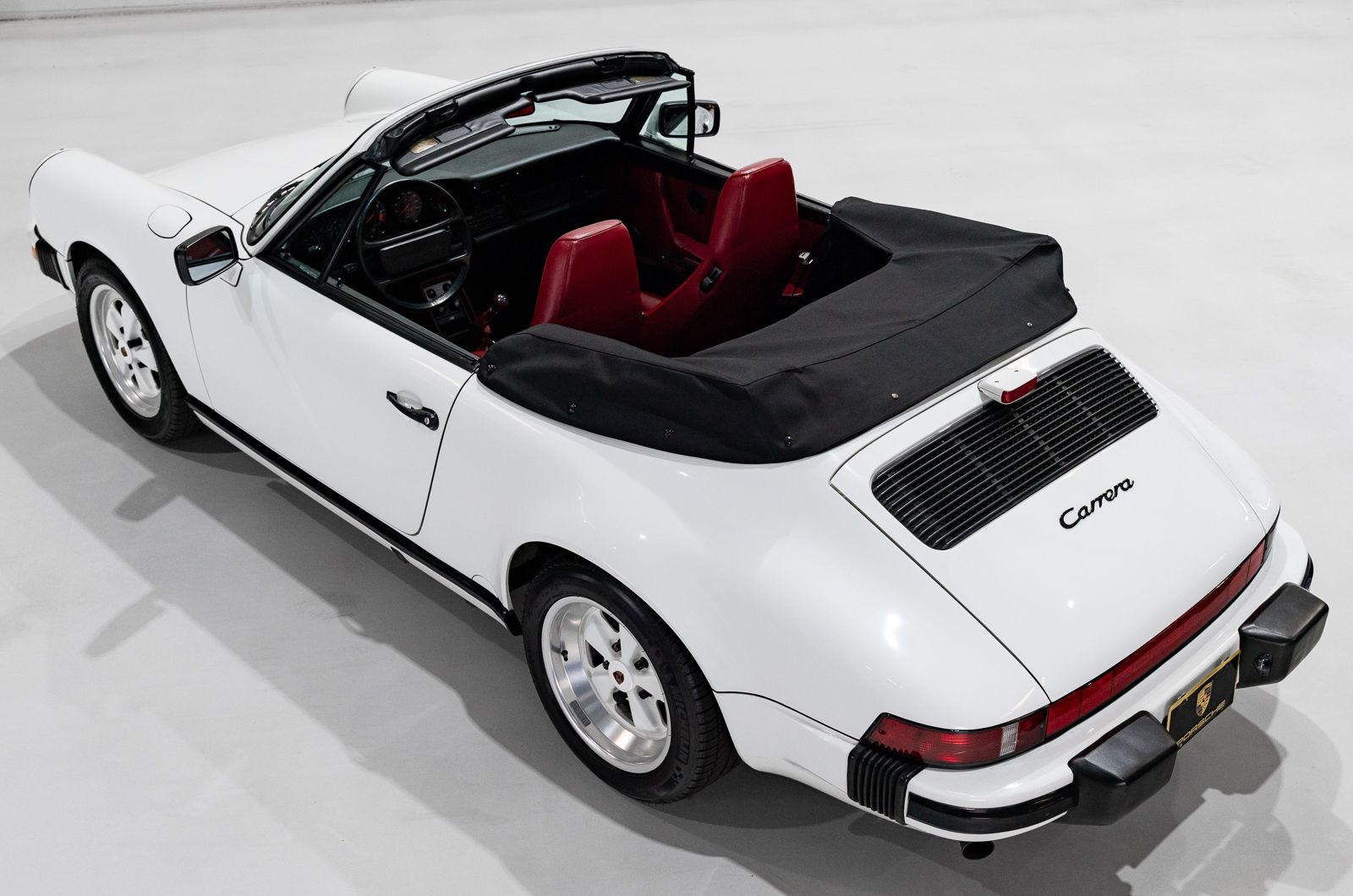 Used 1989 Porsche 911 Carrera Cabriolet RWD image 30