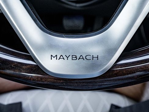 Used 2018 Mercedes-Benz Maybach S 560 image 33