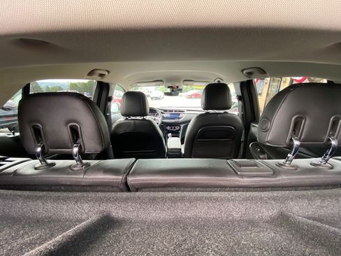 Used 2023 Buick Encore GX AWD Essence image 21