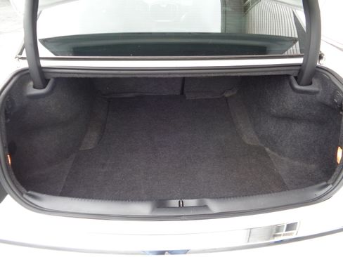 Used 2013 Chrysler 300 AWD image 10