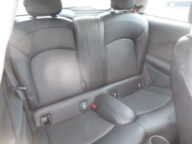 Used 2014 MINI Cooper FWD image 16