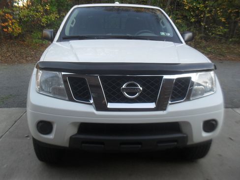 Used 2016 Nissan Frontier PRO-4X image 4