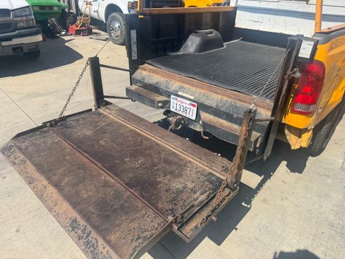 Used 2002 Ford F350 2WD Crew Cab Super Duty image 6