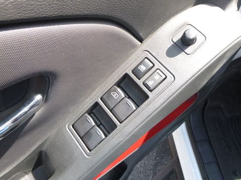 Used 2024 Nissan Frontier 4x4 Crew Cab image 21