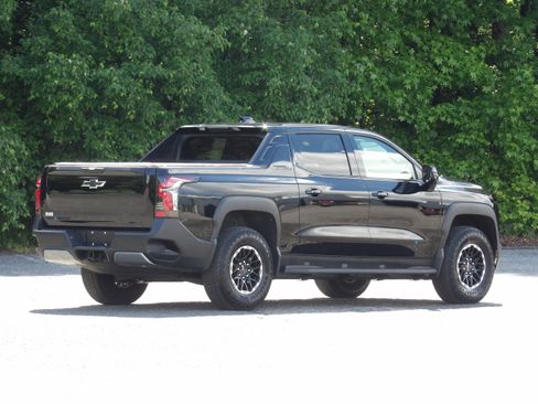 Used 2026 Chevrolet Silverado EV 4x4 Crew Cab Trail Boss image 9