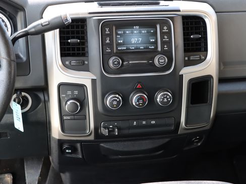 Used 2016 RAM 2500 SLT image 10