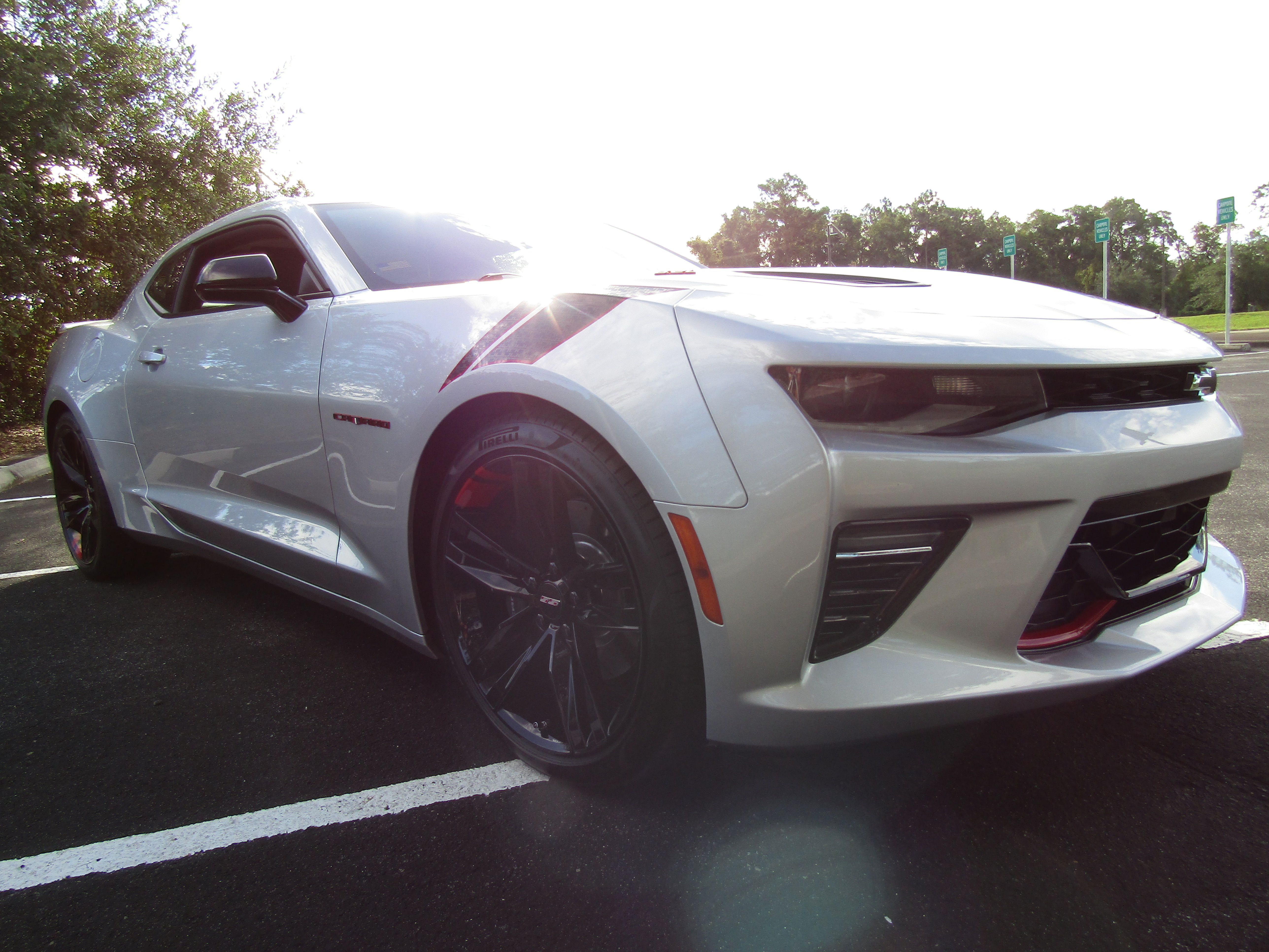 Used 2018 Chevrolet Camaro SS Coupe w/ 2SS RWD image 7