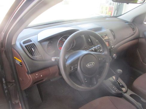 Used 2010 Kia Forte EX image 13