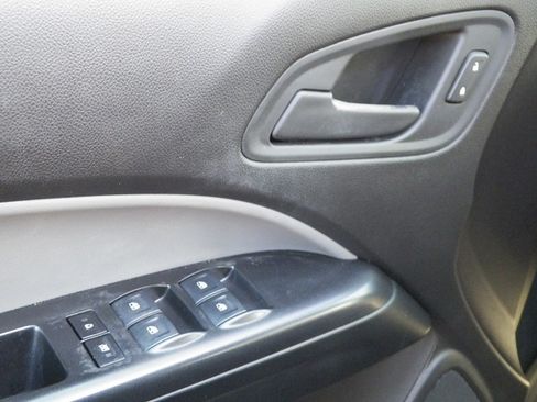 Used 2019 Chevrolet Colorado W/T image 8