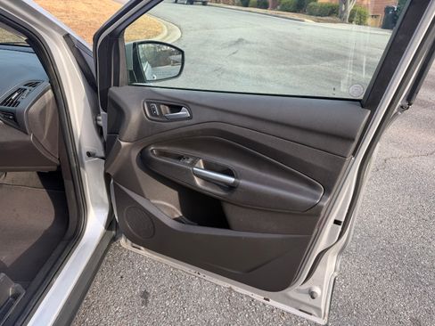 Used 2014 Ford Escape SE image 22